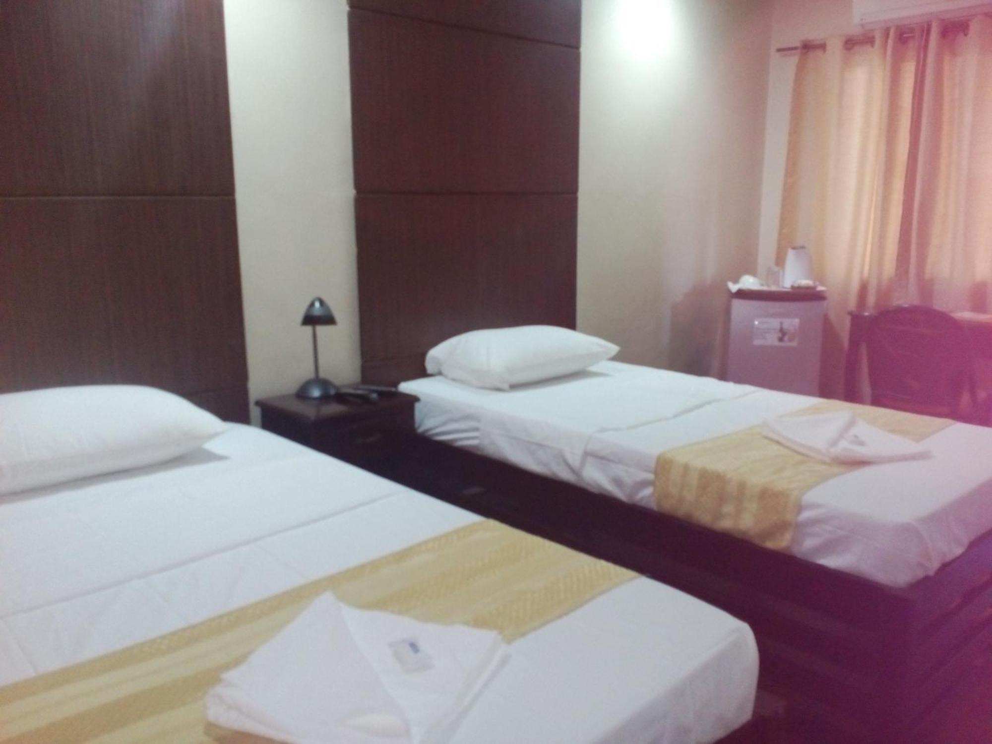 Manana Hotel Олонгапо Номер фото